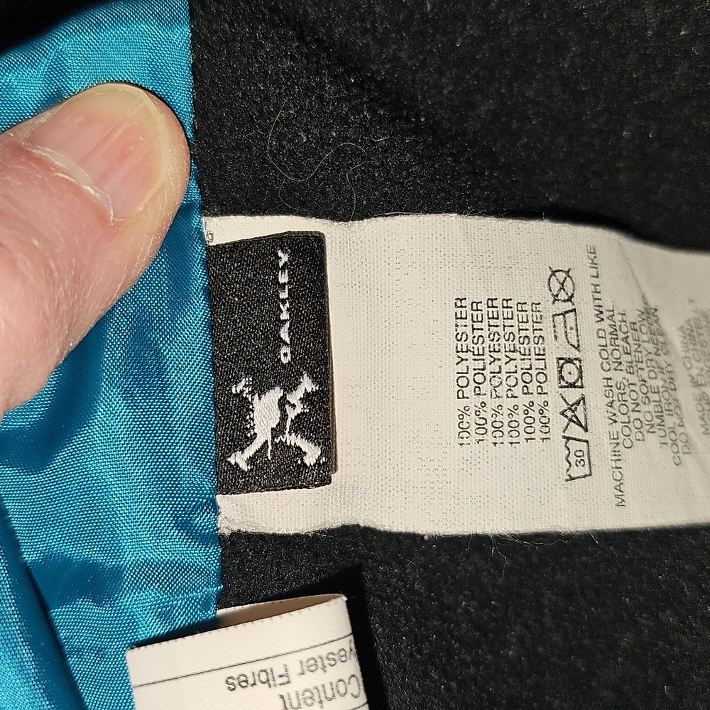 🩵Oakley Teal Blue and Black Jacket - Picture 6 of 7